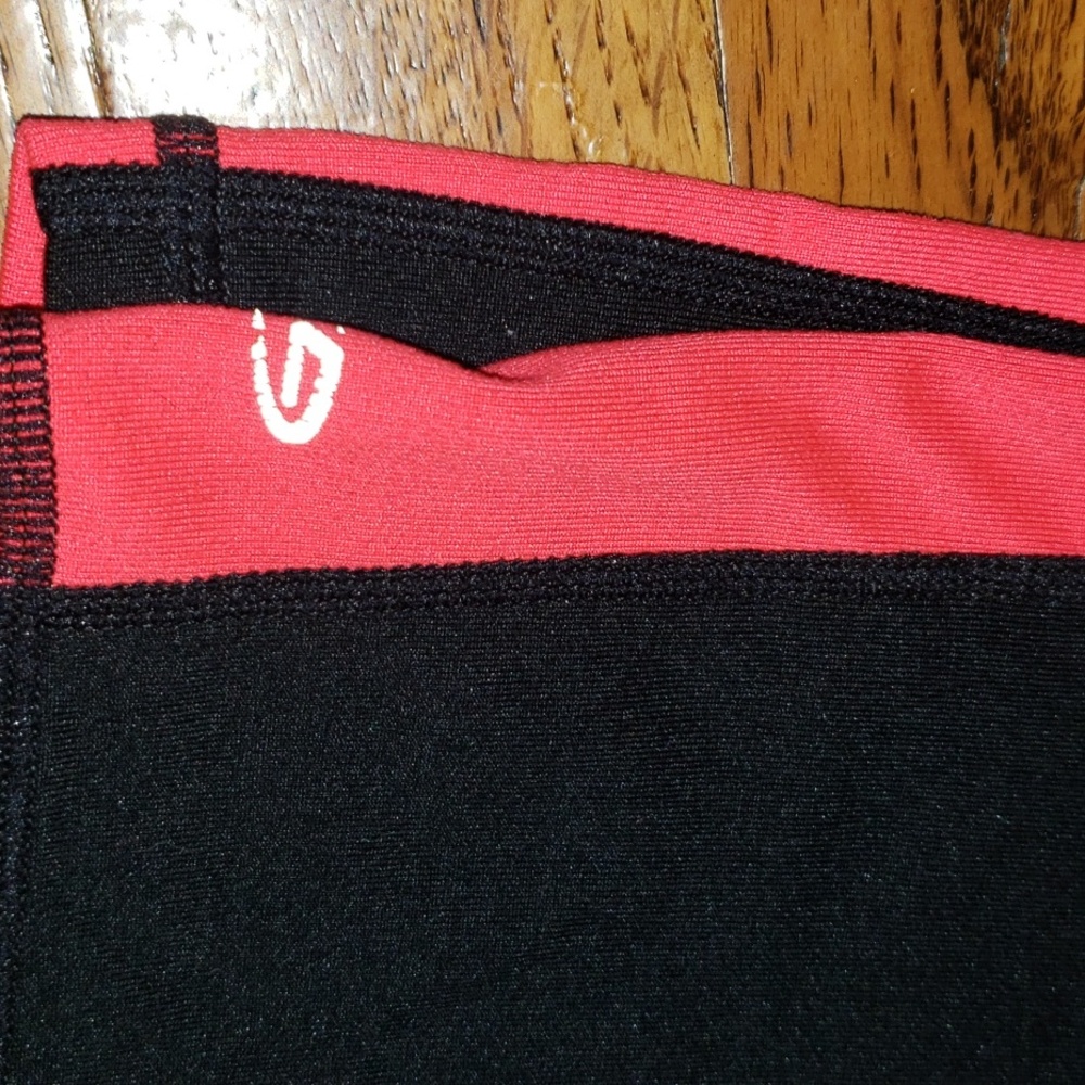 Champion Black w/Pink Stripe Capris Medium - Picture 2 of 3